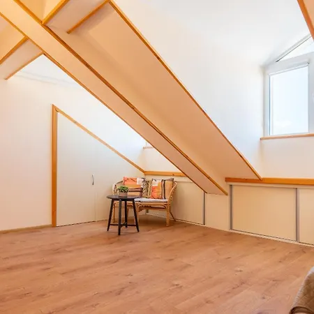 2-bedroom With Sea View Апартамент *